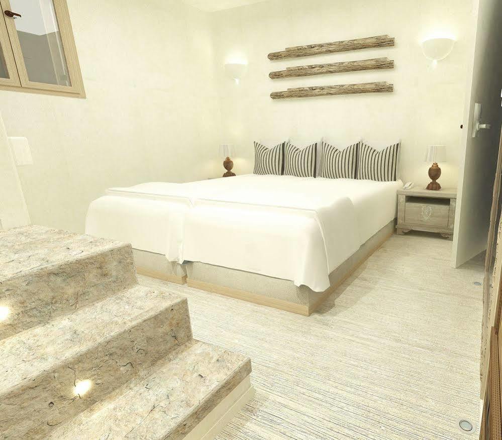 Anagram (adults Only) 2* Mykonos Town